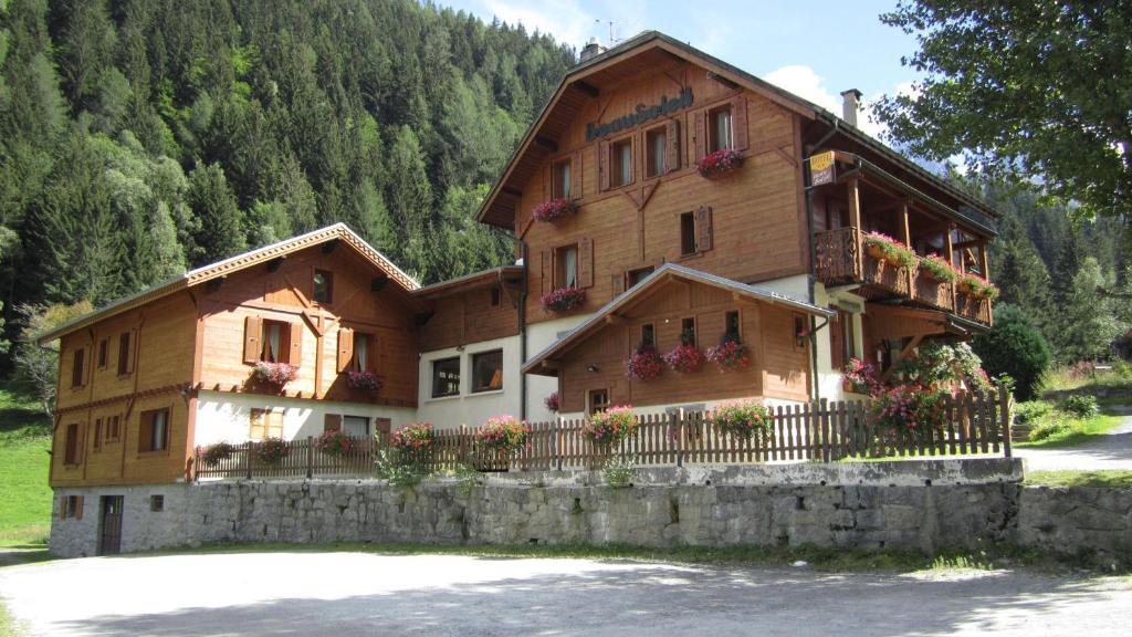 Beausoleil Bed & Breakfast Chamonix Bagian luar foto